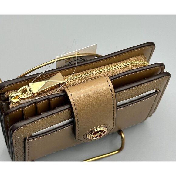 Michael Kors 3263G0KD5L Charm Small Tab Compact Pocket Wallet in Husk Leather - Picture 4 of 16